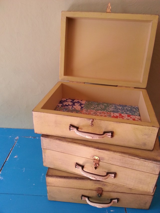 This Way Upcycle - Suitcase boxes